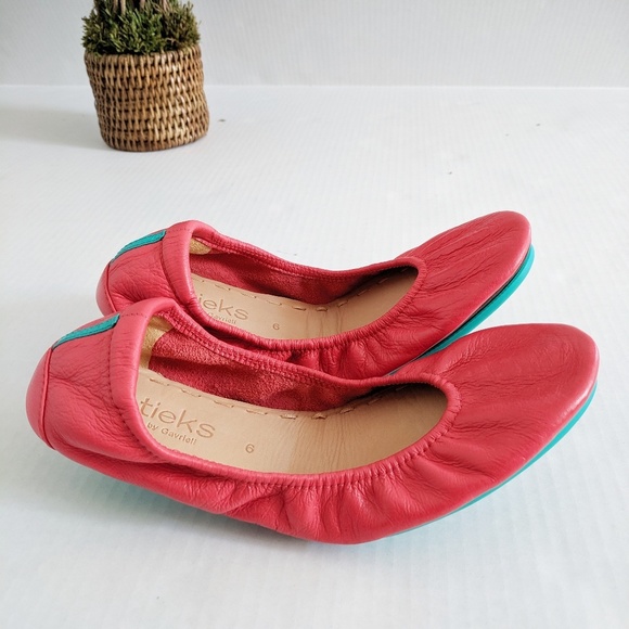 Tieks Shoes - NWOB Tieks Red Poppy Leather Flats 6